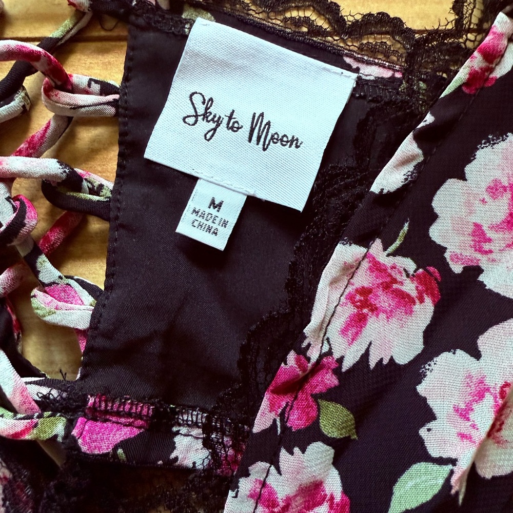 Sky to Moon Floral Cutout Halter Dress 🌸🖤 - Picture 3 of 5